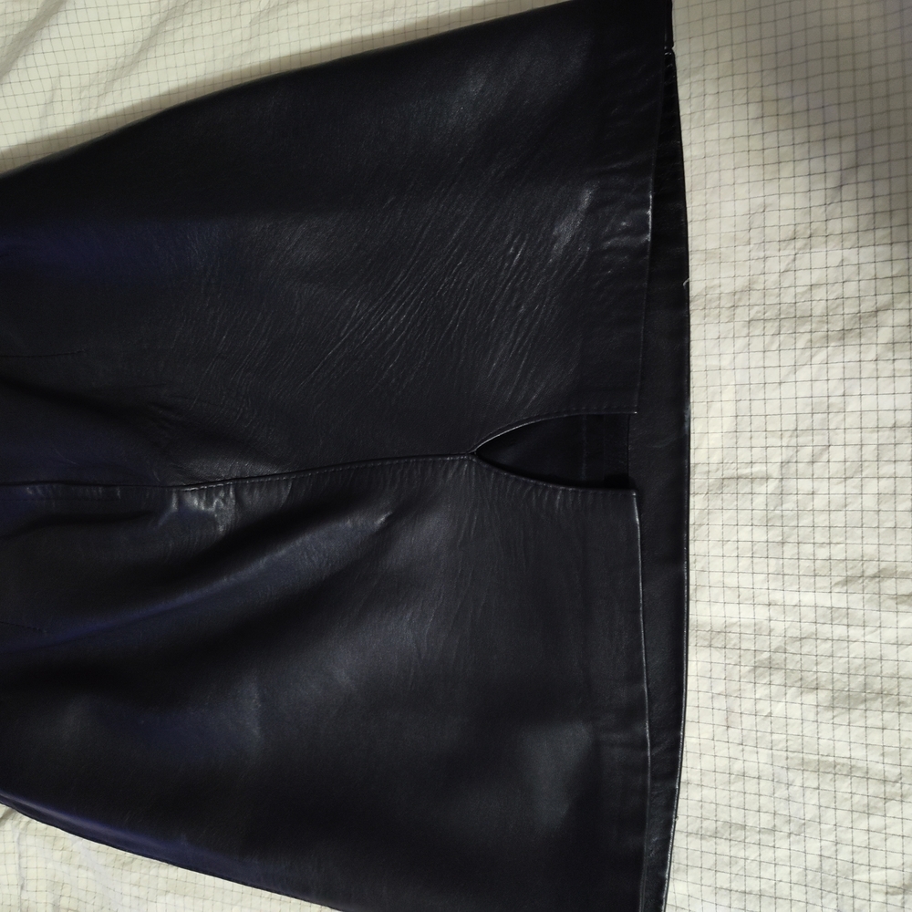 Elegant Roberta Weissburg Black Leather Skirt